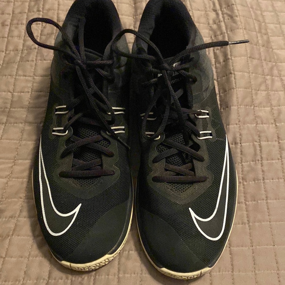 Mens Nike Air Versatile II Basketball Shoes 11.5